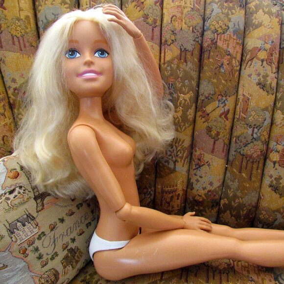 LARGE BARBIE 28" BLONDE PRINCESS MY SIZE BLONDE 2016 JUST PLAY MATTEL, ARMS BEND - Picture 3 of 8